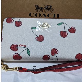 コーチ(COACH)のアウトレットコーチ　長財布　さくらんぼ白(財布)