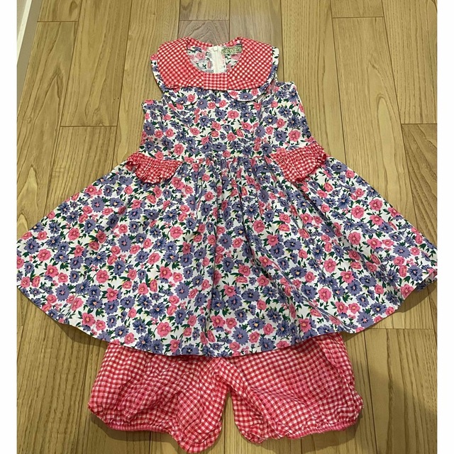 fafa(フェフェ)のフェフェ　セットアップ　ワンピース　ホワイトフラワー キッズ/ベビー/マタニティのキッズ服女の子用(90cm~)(ワンピース)の商品写真