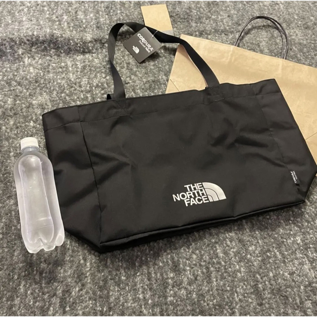 THE NORTH FACE(ザノースフェイス)の【新品未使用・国内直営店限定】ノースフェイス　トートバッグ　18 L　エコバッグ レディースのバッグ(トートバッグ)の商品写真