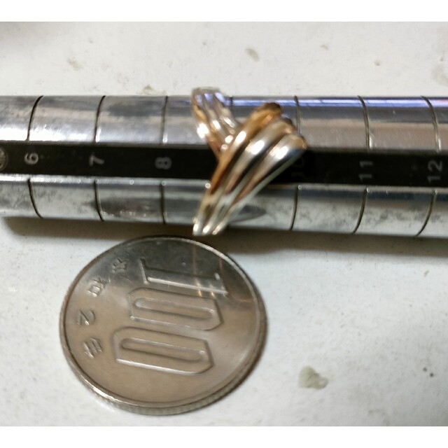シルバーと9Kのリング レディースのアクセサリー(リング(指輪))の商品写真