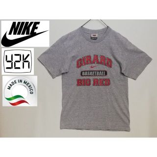 ナイキ(NIKE)のNIKE カレッジプリント スウォッシュ Tシャツ(Tシャツ/カットソー(半袖/袖なし))