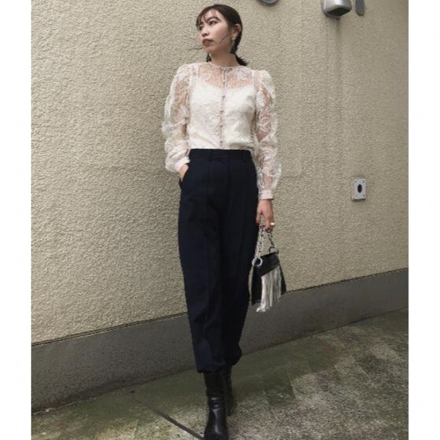 Ameri VINTAGE(アメリヴィンテージ)のUNDRESSED 2WAY FAIRY LACE BLOUSE レディースのトップス(シャツ/ブラウス(長袖/七分))の商品写真