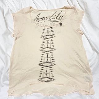 アバンリリー(Avan Lily)のAvanLily  Tシャツ　半袖　トップス　カットソー　レディース(Tシャツ(半袖/袖なし))