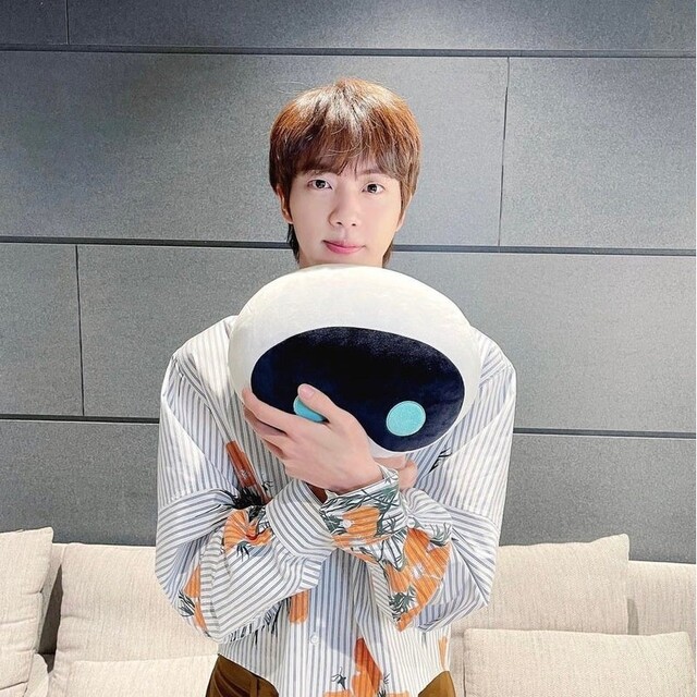 BTS JIN ジン The Astronaut ウット ぬいぐるみ 新品