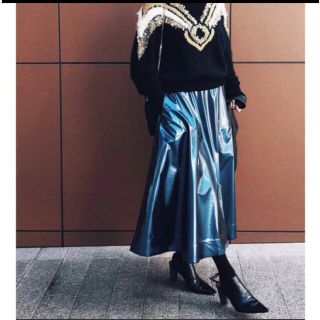 アメリヴィンテージ(Ameri VINTAGE)のAMERI GLOSSY ENAMEL FLAIR SKIRT ブルー(ロングスカート)