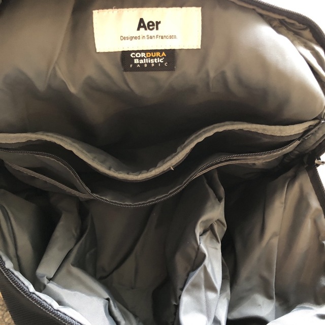 AER(エアー)のAER Sling Bagブラック メンズのバッグ(ショルダーバッグ)の商品写真