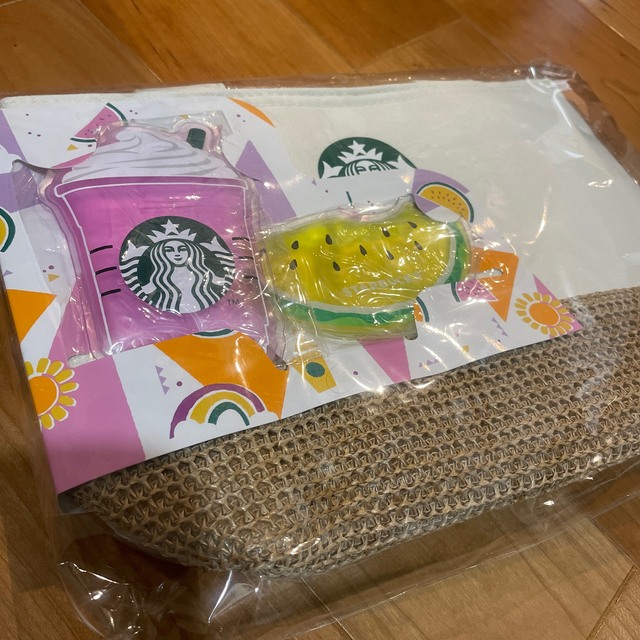 スタバ 保冷バッグと保冷剤のセット☆