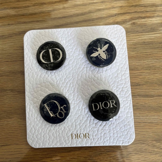 Dior(ディオール)のDior ピンバッジ レディースのファッション小物(その他)の商品写真