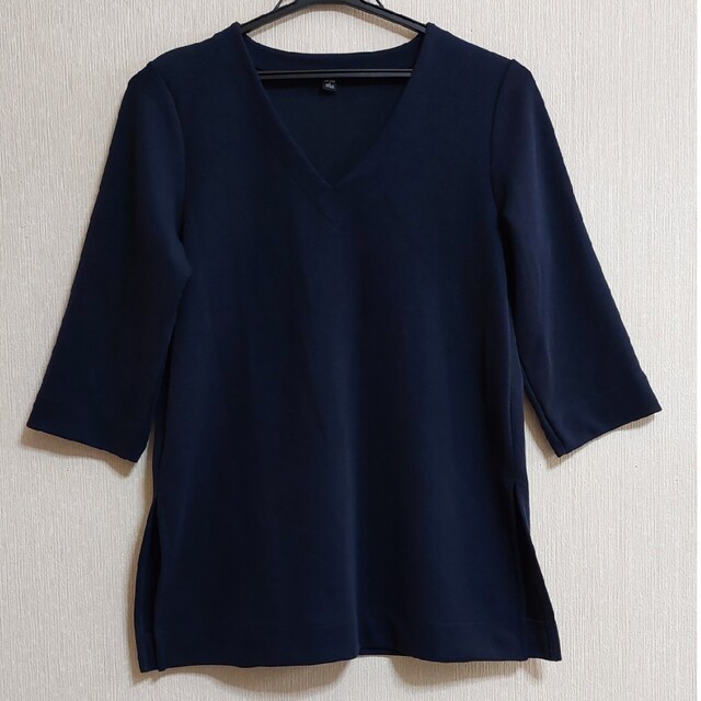 UNIQLO(ユニクロ)のユニクロ  Vネック プルオーバー レディースのトップス(カットソー(長袖/七分))の商品写真