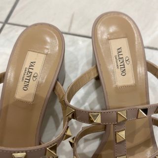 VALENTINO - VALENTINO ロックスタッズ ヒールサンダル ミュールの通販 ...