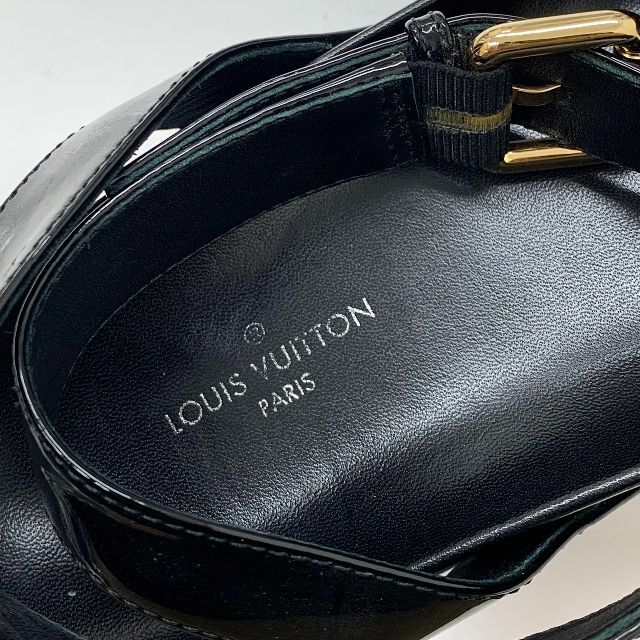 LOUIS VUITTON(ルイヴィトン)の6449 ヴィトン レザー ロゴ ストラップ サンダル ブラック レディースの靴/シューズ(サンダル)の商品写真