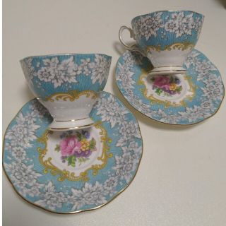 ロイヤルアルバート(ROYAL ALBERT)のカップアンドソーサー２客　royal albert(食器)