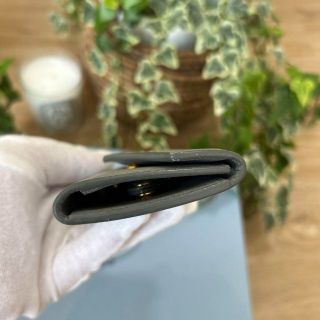 PRADA プラダ 4連キーケース モノクロームサフィアーノキュイール