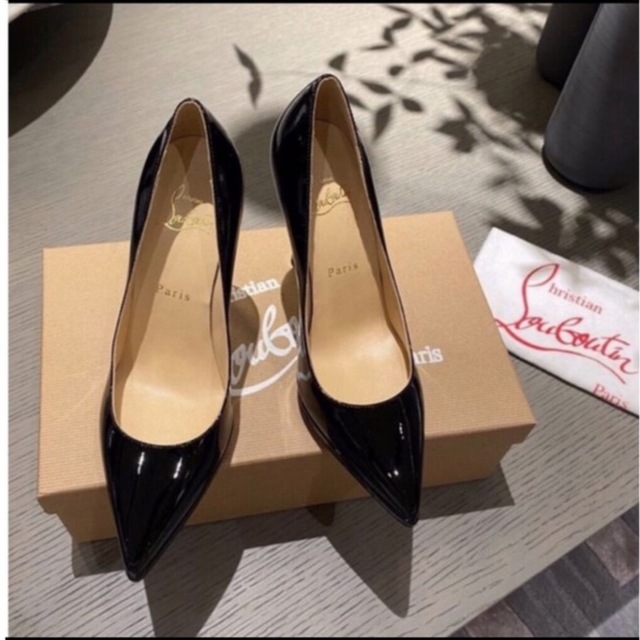 Christian Louboutin - 【美品】ルブタン パテントパンプス 23cmの通販
