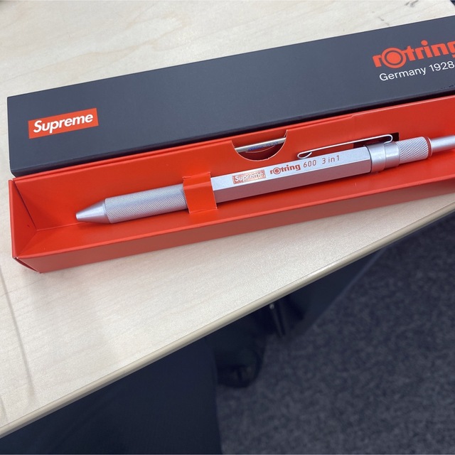 Supreme®/rOtring 600 3-in-1オマケ付き