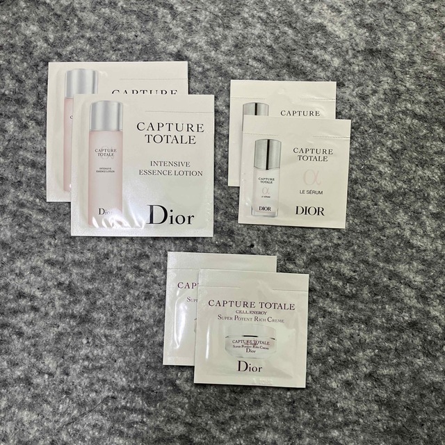 Dior(ディオール)のDior サンプル 化粧水 美容液 クリーム コスメ/美容のキット/セット(サンプル/トライアルキット)の商品写真