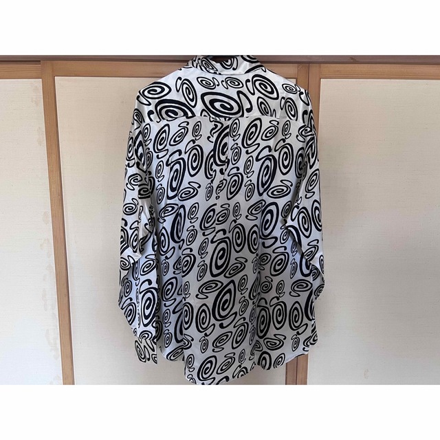 STUSSY(ステューシー)のSTUSSY S SWIRLY SILK SHIRT ミルク シャツ M メンズのトップス(シャツ)の商品写真