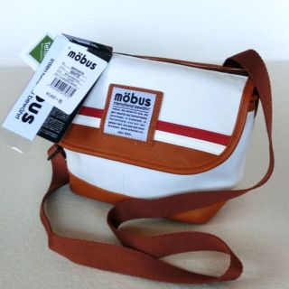 モーブス(mobus)のモーブス ショルダーバッグ　白　mobus　MBPO401N　p8207(ショルダーバッグ)