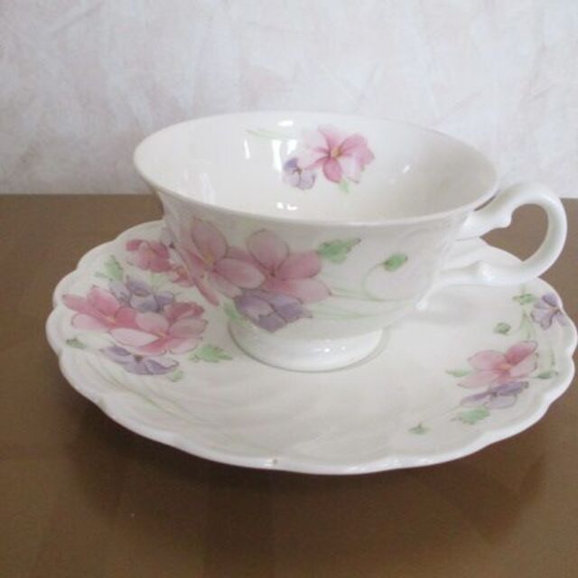 美品　NORITAKE  ノリタケ　スタジオコレクション　カップ＆ソーサーセット