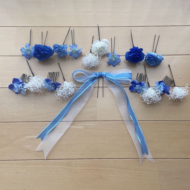 ラプンツェルハーフアップ髪飾り♡青♡水色の通販 by ❀mi ラプンツェルハーフアップ髪飾り♡青♡水色の通販 by ❀mi