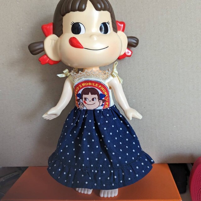 ペコちゃん人形 エンタメ/ホビーのおもちゃ/ぬいぐるみ(キャラクターグッズ)の商品写真