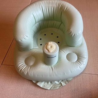 ミキハウス(mikihouse)のミキハウス✩ベビーバスチェア✩お風呂椅子✩MIKI HOUSE(お風呂のおもちゃ)