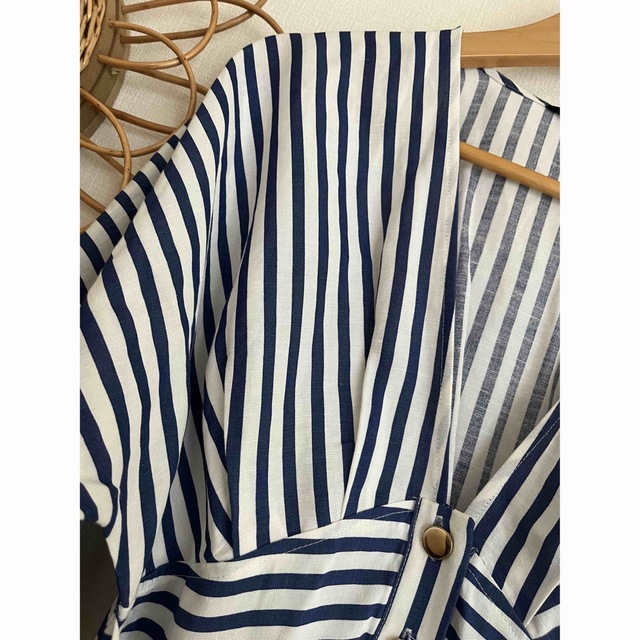 ZARA(ザラ)の新品　ZARA ザラ　ストライプ　ロングワンピース　ワンピース　リネン　人気 レディースのワンピース(ロングワンピース/マキシワンピース)の商品写真