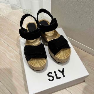 スライ(SLY)の完売　新品同様　大人気完売　SLY スライ　プラットフォーム　ウェッジ　サンダル(サンダル)