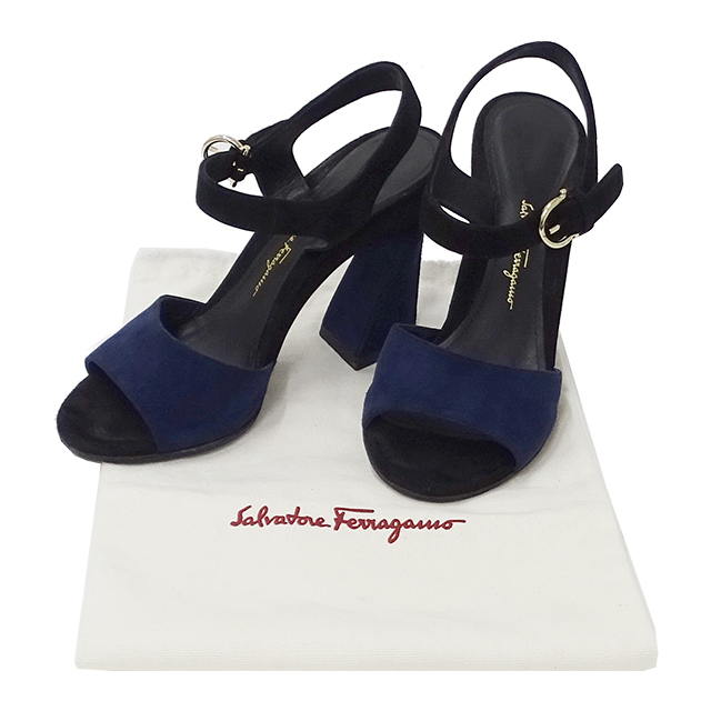 Salvatore Ferragamo(サルヴァトーレフェラガモ)のサルヴァトーレフェラガモ Salvatore Ferragamo サンダル レディース ブランド ガンチーニ  スウェード ブルー ブラック サイズ4 1/2 おしゃれ 変形ヒール ストラップ  【中古】 レディースの靴/シューズ(サンダル)の商品写真