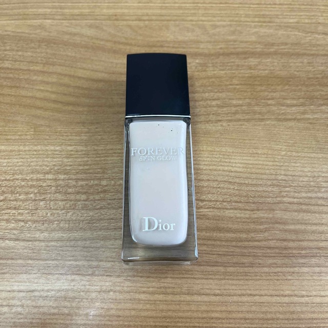 DIOR フォーエヴァーフルイドグロウ　0CR