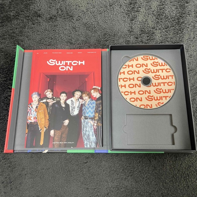 ASTRO 8th Mini Album SWITCH ON エンタメ/ホビーのCD(K-POP/アジア)の商品写真