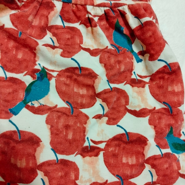 Graniph(グラニフ)のワンピース 130 グラニフ りんご 青い鳥 キッズ/ベビー/マタニティのキッズ服女の子用(90cm~)(Tシャツ/カットソー)の商品写真