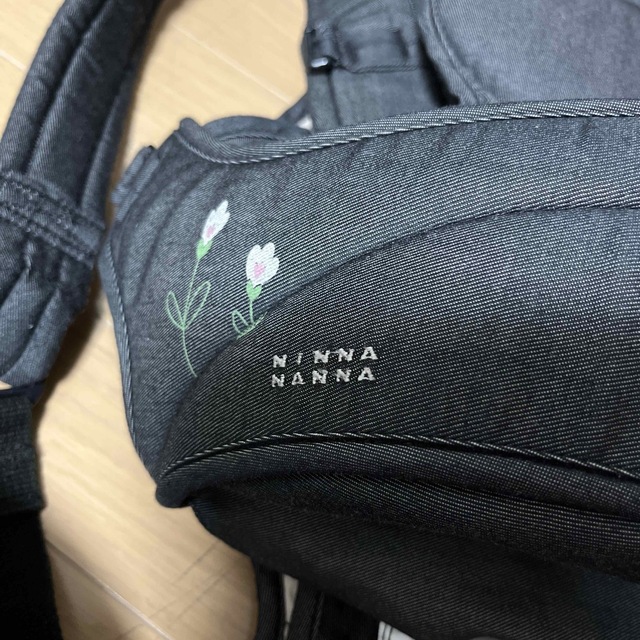 Ninna Nanna(ニンナナンナ)のニンナナンナ　抱っこ紐 キッズ/ベビー/マタニティの外出/移動用品(抱っこひも/おんぶひも)の商品写真