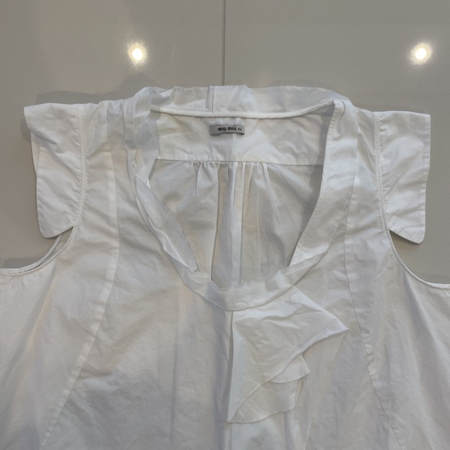 miumiu(ミュウミュウ)のmiumiu ノースリーブ ロングシャツ 42 レディースのトップス(シャツ/ブラウス(半袖/袖なし))の商品写真