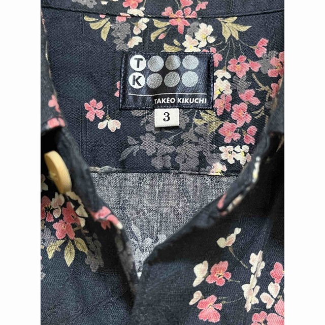 TAKEO KIKUCHI(タケオキクチ)のタケオキクチ　花柄シャツ メンズのトップス(シャツ)の商品写真