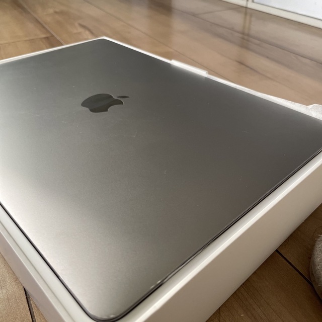 ジャンク(画面パネル割れ)  MacBook Pro US 16GB 8