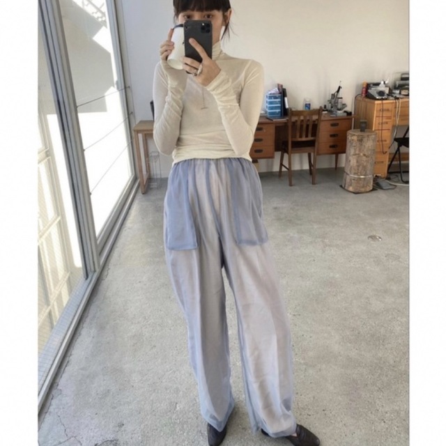 新品・未使用】enof sheer pants ライトブルー-