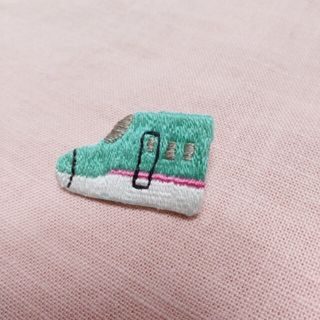 男の子に人気☆はやぶさの刺繍ブローチ(コサージュ/ブローチ)