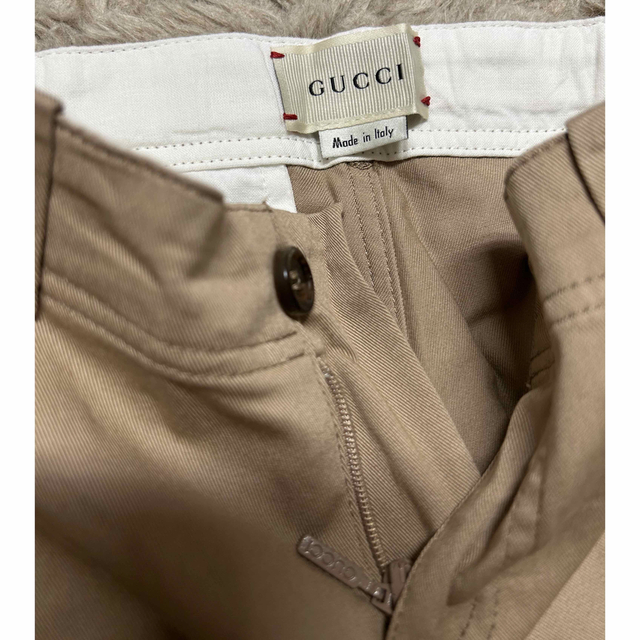 Gucci(グッチ)のお値下げ♡GUCCI 24m ズボン　男の子　グッチ　キッズ　ベージュ キッズ/ベビー/マタニティのキッズ服男の子用(90cm~)(パンツ/スパッツ)の商品写真