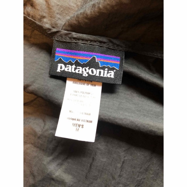 patagonia(パタゴニア)のパタゴニア　ウインドブレーカー　黒　サイズM 日本L メンズのジャケット/アウター(マウンテンパーカー)の商品写真