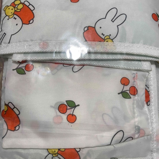 miffy(ミッフィー)のかぴばら様　ミッフィー　オムツ交換マット キッズ/ベビー/マタニティのおむつ/トイレ用品(おむつ替えマット)の商品写真