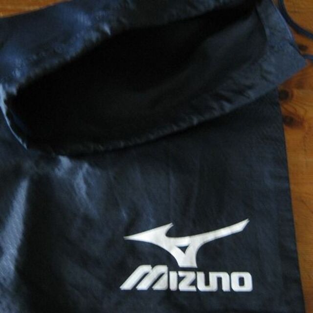 MIZUNO(ミズノ)のＭＩＺＵＮＯ（ミズノ）紺のシューズ袋☆美品 キッズ/ベビー/マタニティのこども用バッグ(シューズバッグ)の商品写真