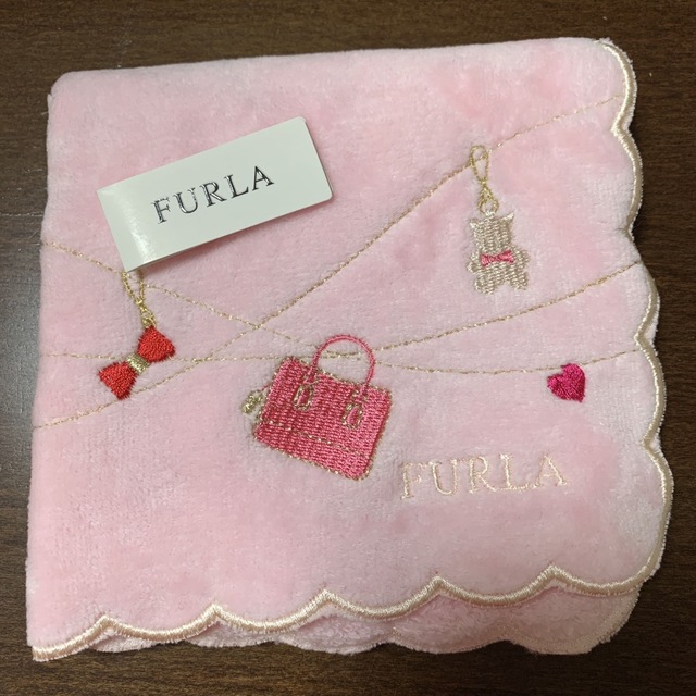 FURLA タオルハンカチ レディースのファッション小物(ハンカチ)の商品写真