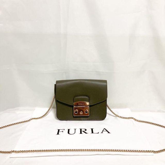 フルラ　FURLA　パイパー　Ｌ　美品　カーキ