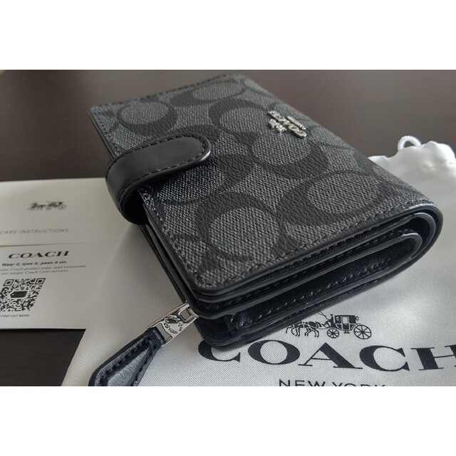 COACH(コーチ)のコーチ COACHシグネチャー 二つ折り財布 レディースのファッション小物(財布)の商品写真