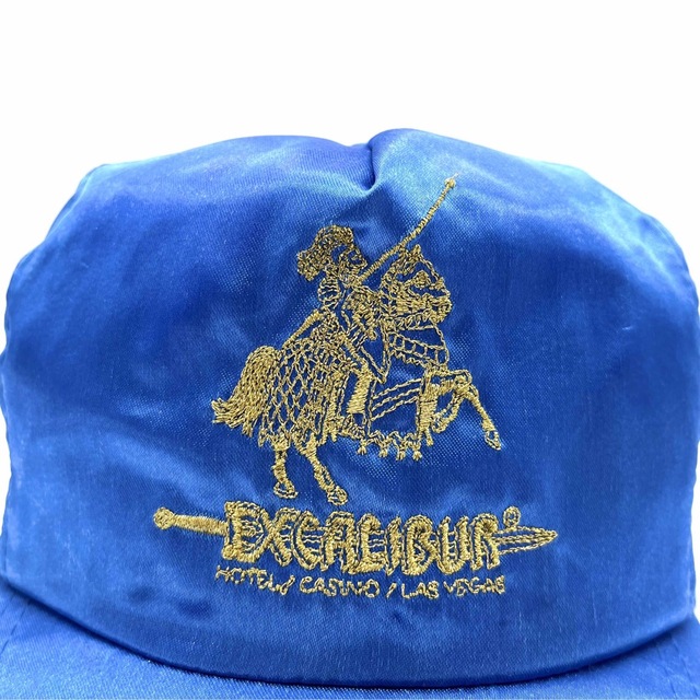 【90s】エクスカリバー ホテル&カジノ 刺繍ロゴ スーベニア サテンキャップ メンズの帽子(キャップ)の商品写真