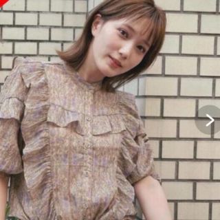 マウジー(moussy)の【hana 様専用】MOUSSY 花柄 フリル ブラウス フリーサイズ 本田翼(シャツ/ブラウス(半袖/袖なし))