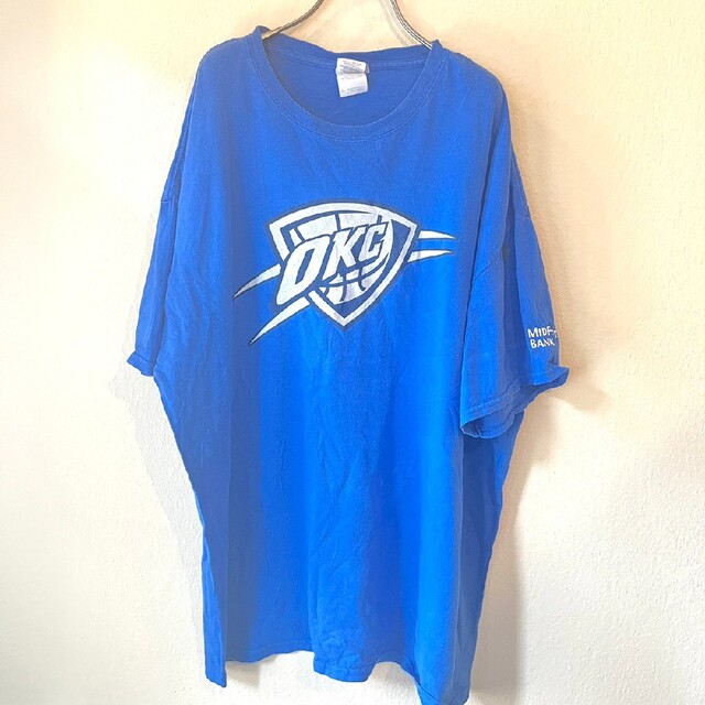 GILDAN(ギルタン)のGILDAN　ブルーＴシャツ　プリントTシャツ　バスケットボール メンズのトップス(Tシャツ/カットソー(半袖/袖なし))の商品写真