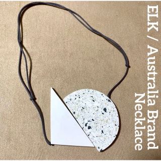 エルク(ELK)の【ELK／未使用・送料込・即購入可】 ホワイトストーン△◯ネックレス(ネックレス)