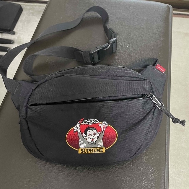 Supreme - 【SALE】【美品】supreme ミニウェストバッグの通販 by あい
